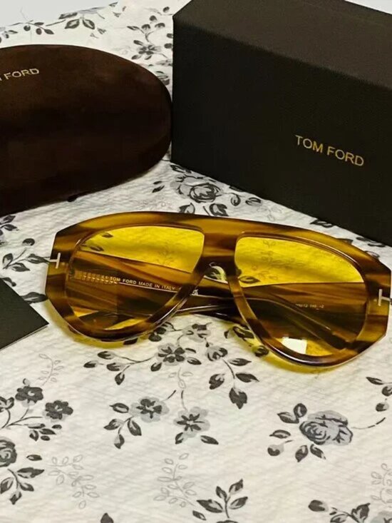 Tom Ford Tortoiseshell Frame Yellow-Lens Sunglasses main image 8